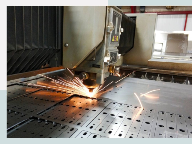 Лазерная резка металла в Ульяновске от 617 руб.